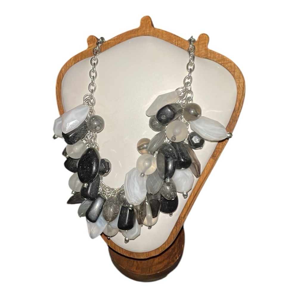 🖤✨ Meet “The Moonlit Storm Statement Necklace” ✨🖤 - Picture 5 of 6